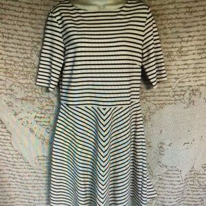 Chelsea & Theodore Womens Black Cream Striped 3/4 Sleeve Dress Size Medium.  J‎